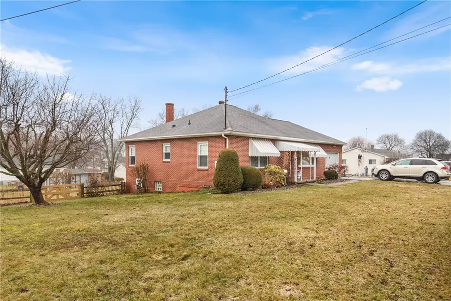 403 Rebecca St, Somerset, PA 15501 - #2