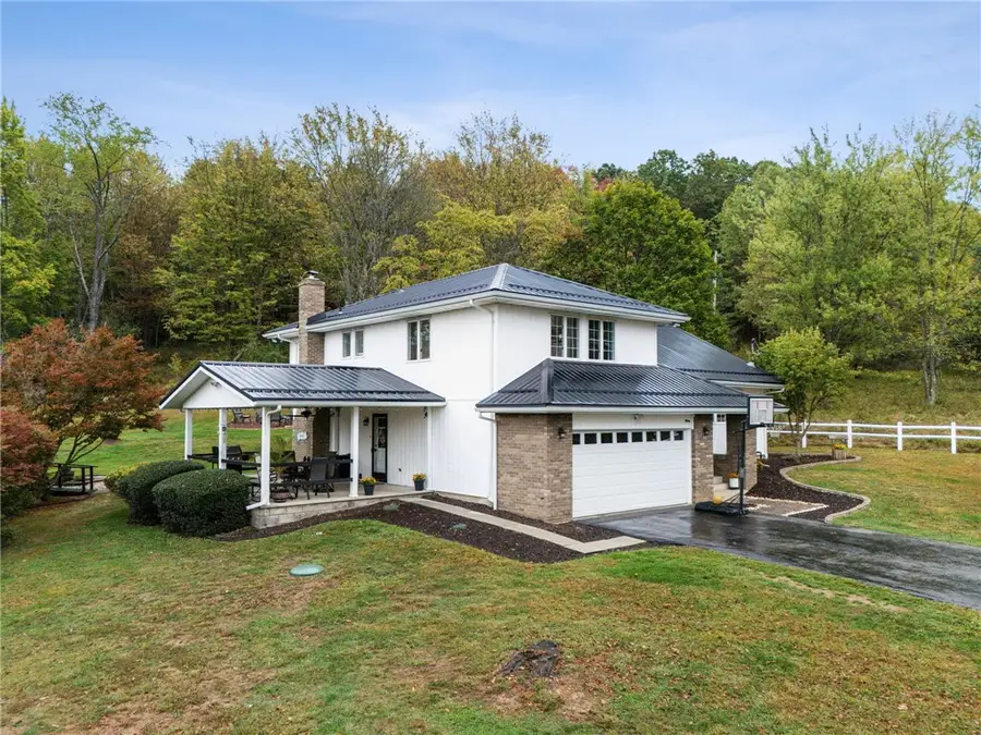 837 Magnolia Ln, Hunker, PA 15639 - #2