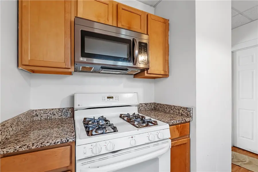 5015 Ampere St, Pittsburgh, PA 15207 - #3