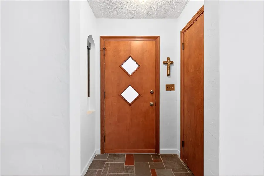 21 Boyka Dr, Finleyville, PA 15332 - #3