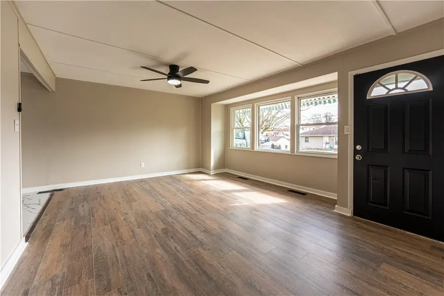 1206 Augusta Dr, Aliquippa, PA 15001 - #3