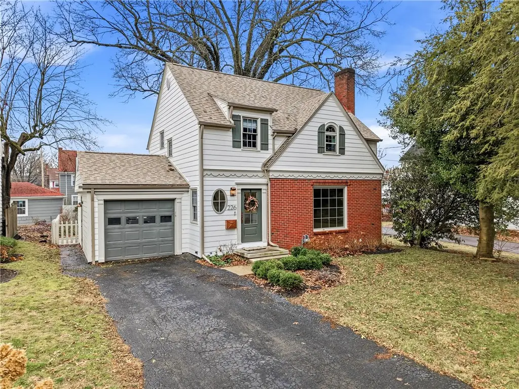 226 E Englewood Ave, New Castle, PA 16105 - #1