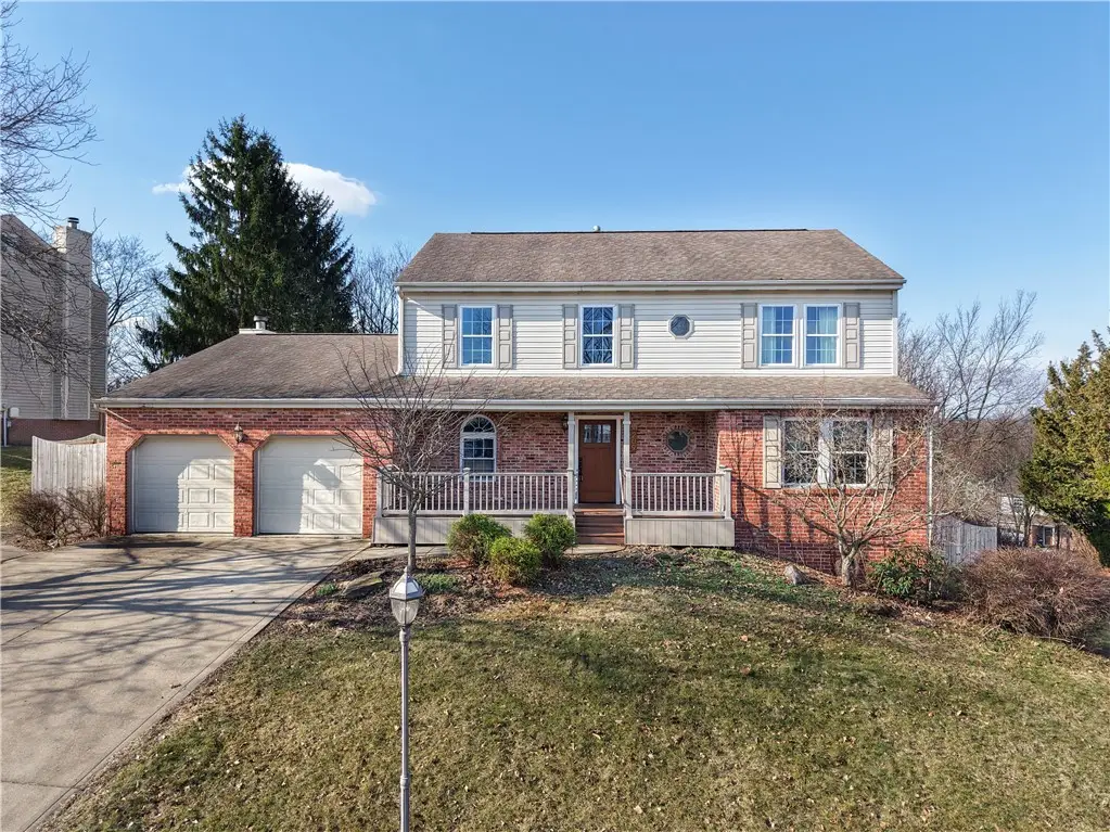 209 Farmcrest Dr, Oakdale, PA 15071 - #1