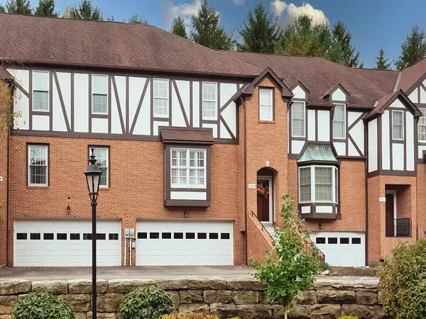 309 Kingsberry Cir, Pittsburgh, PA 15234