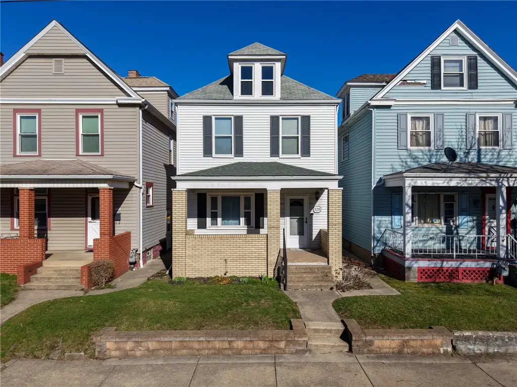 828 Maplewood Ave, Ambridge, PA 15003 - #1