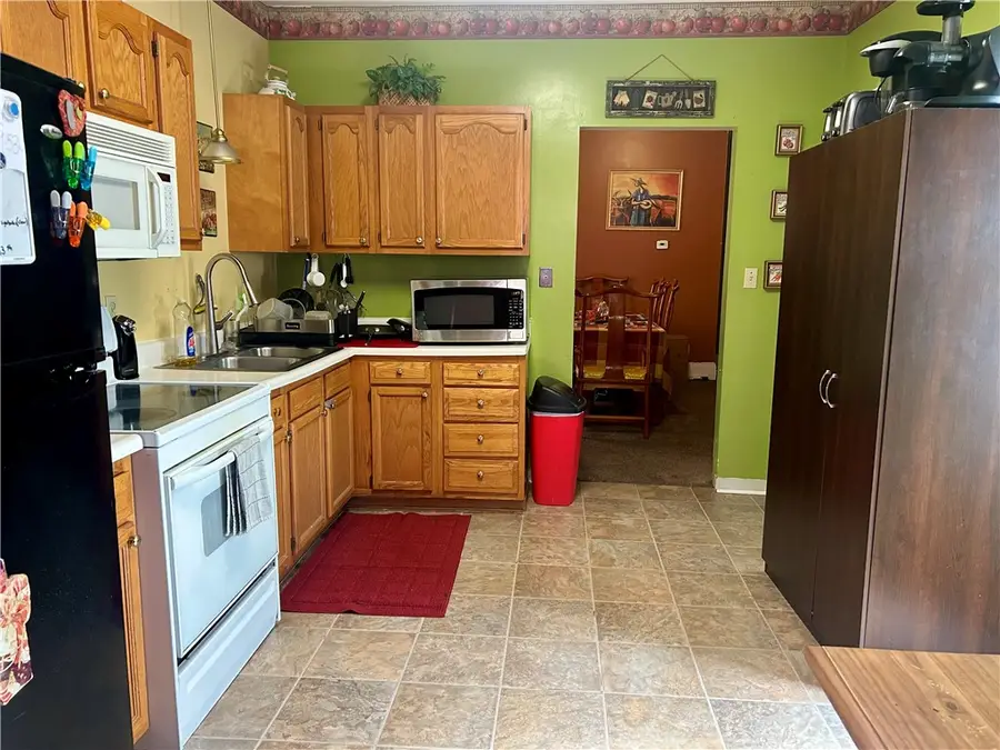 907 Crest Ave, Charleroi, PA 15022 - #3