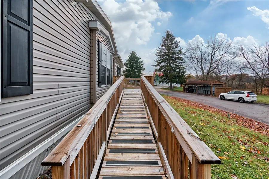 126 York, Cranberry, PA 16066 - #3