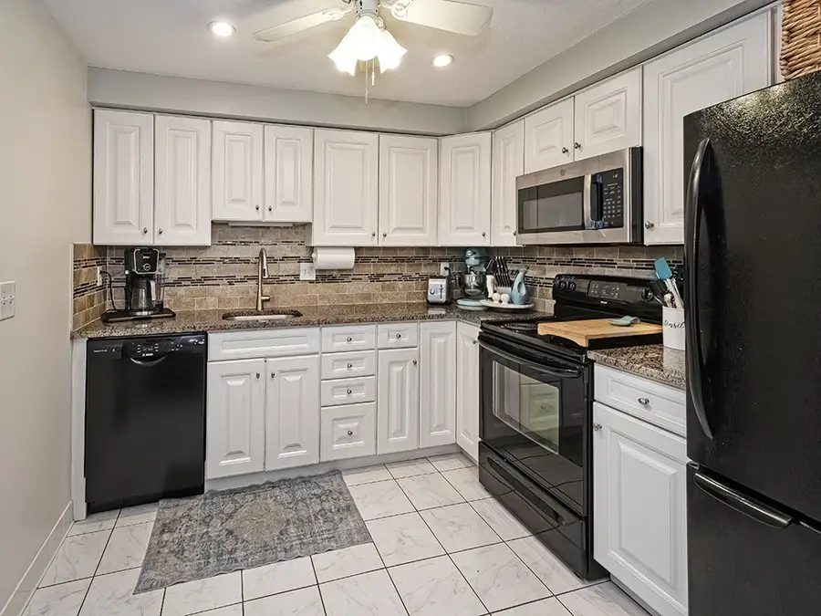 31 Maple Court, Pittsburgh, PA 15237 - #3