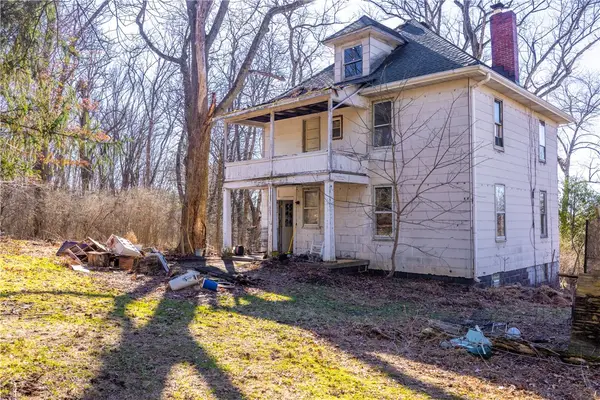 61 Lee St, Valencia, PA 16059