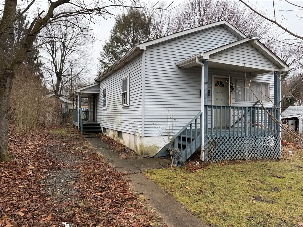 935 Maiden Ln, New Kensington, PA 15068 - #1