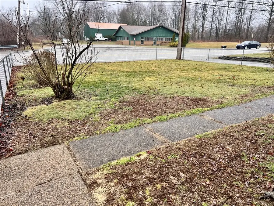 756 Morgantown Rd, Uniontown, PA 15401 - #2