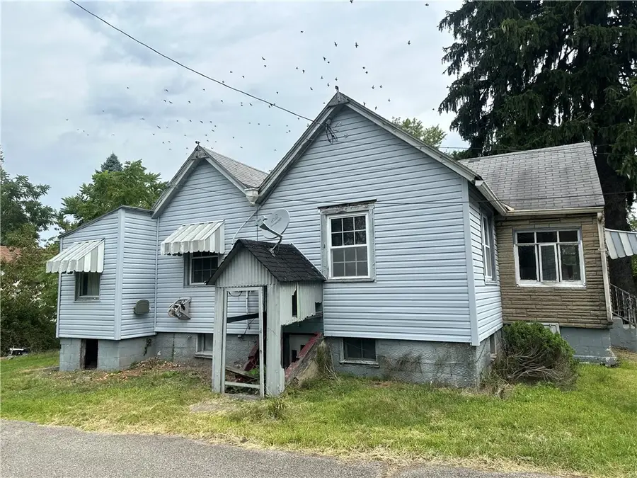 1034 Logan Rd, North Versailles, PA 15137 - #2