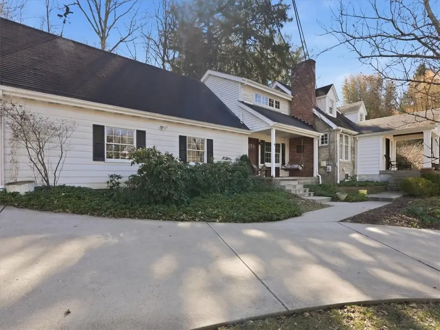 5971 Cherryview Ln, Bethel Park, PA 15102 - #2