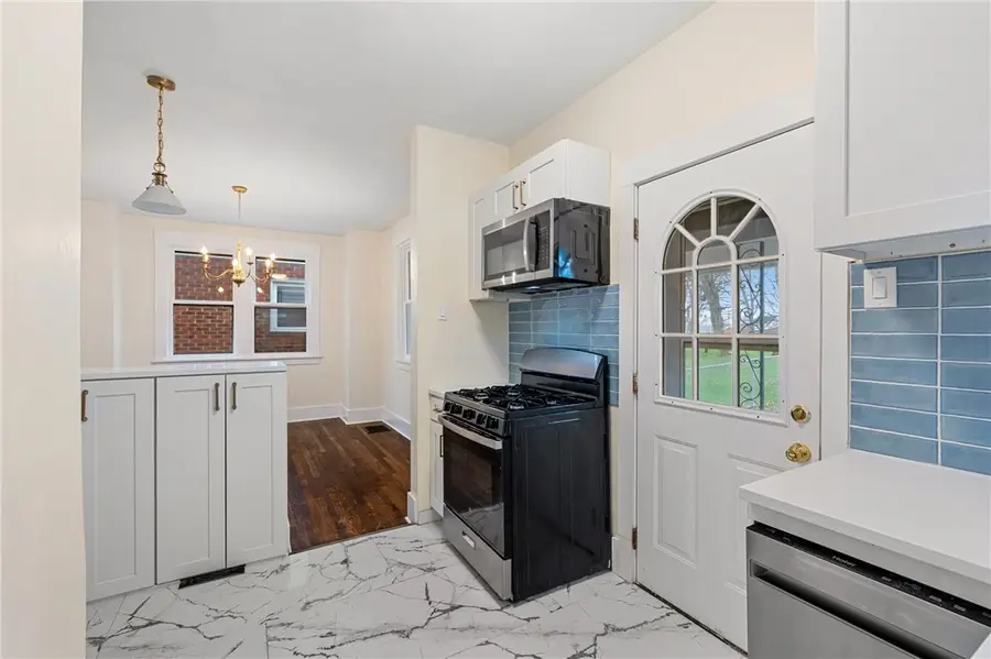 3032 Churchview Ave, Pittsburgh, PA 15227 - #2