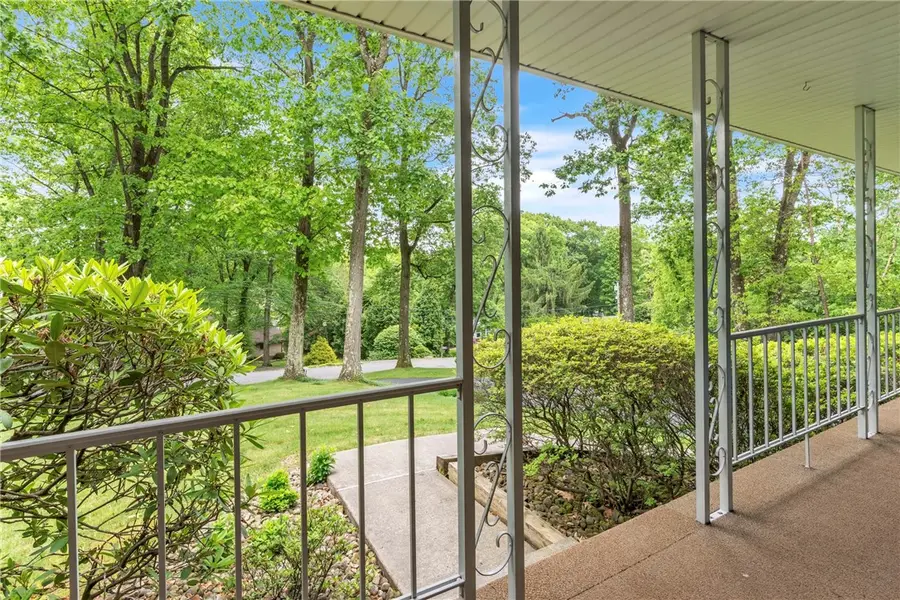 454 Cherokee Dr, Butler, PA 16001 - #2