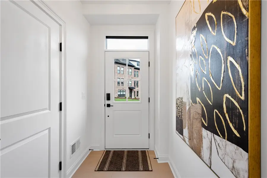 423 Magnolia Dr, Venetia, PA 15367 - #2