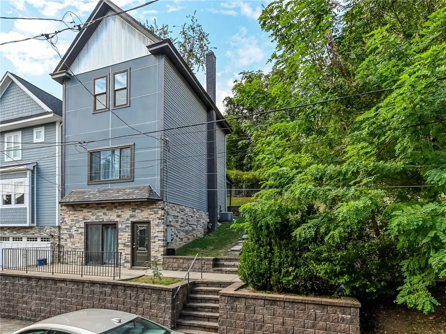 446 Wyola, Pittsburgh, PA 15211 - #2