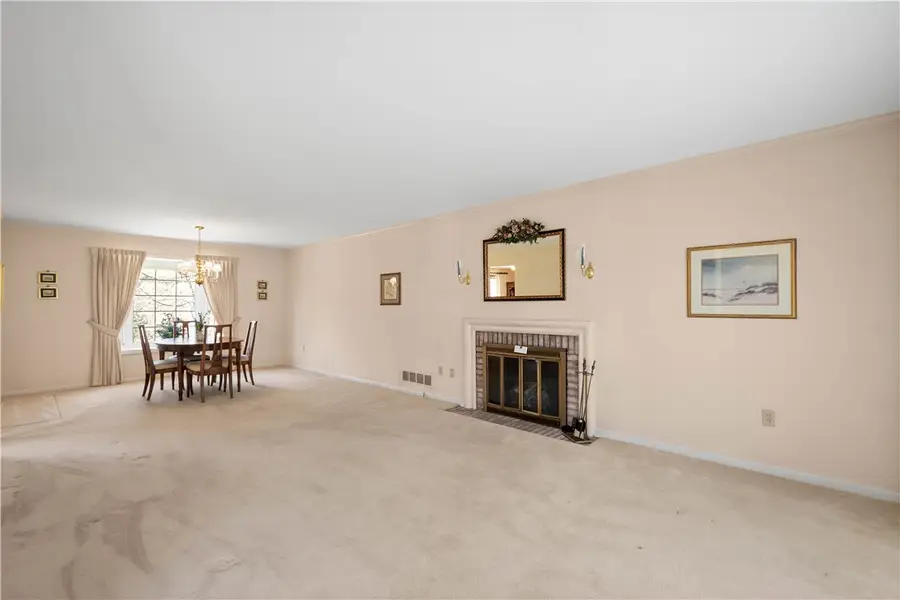 2611 Autumnwood Drive, Glenshaw, PA 15116 - #3