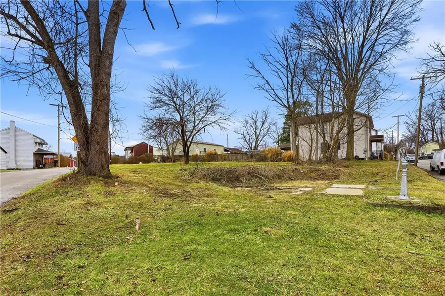 811 Wall St, McDonald, PA 15057 - #2