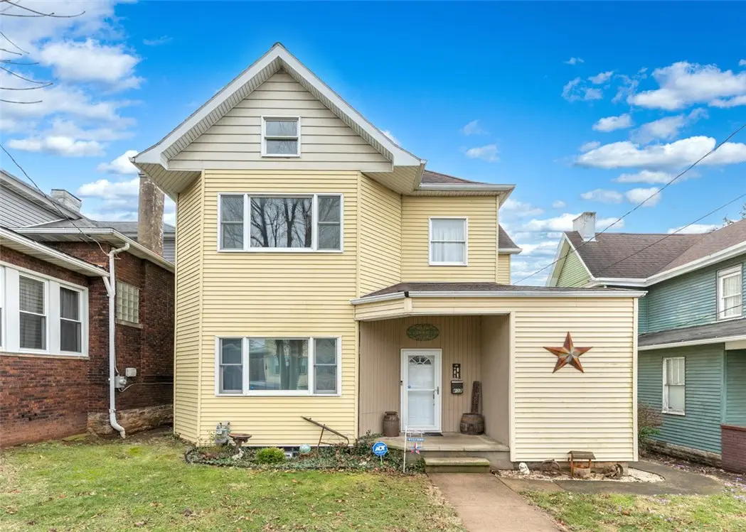 407 E Green St, Connellsville, PA 15425 - #1