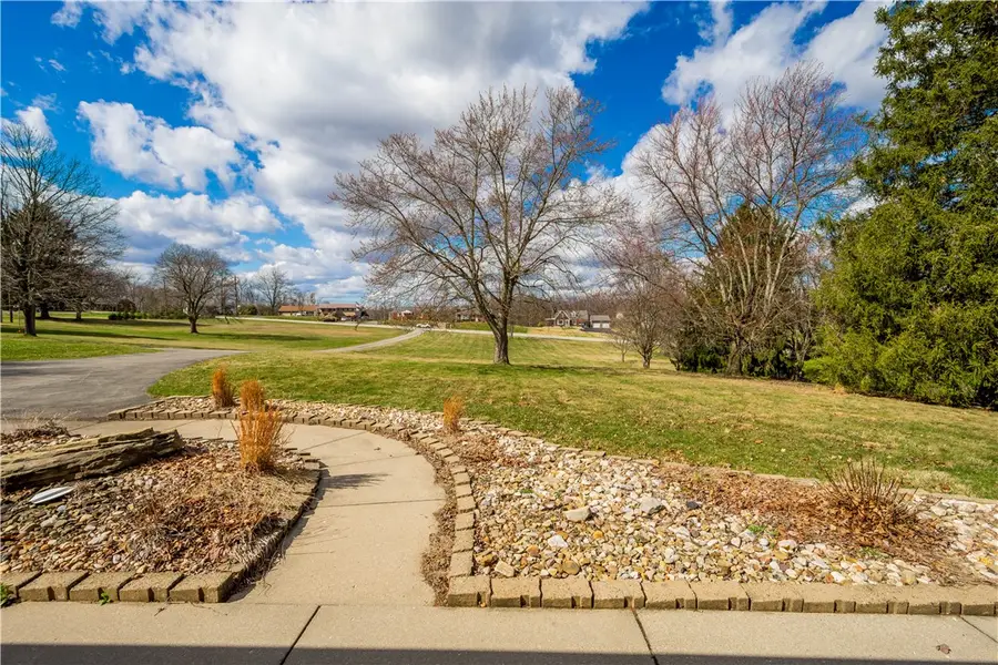 330 Center Grange Rd, Monaca, PA 15061 - #2