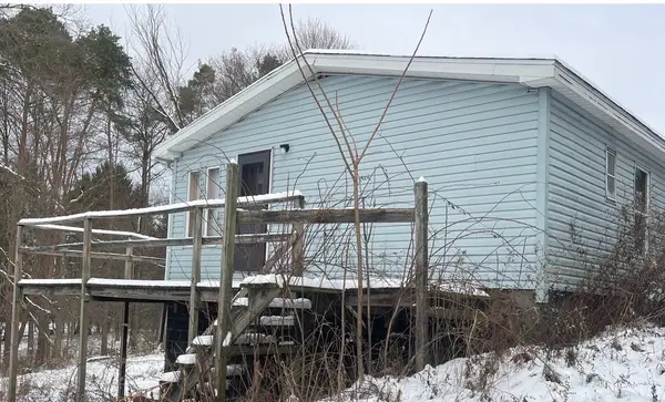 140 Staff Rd, Slippery Rock, PA 16057