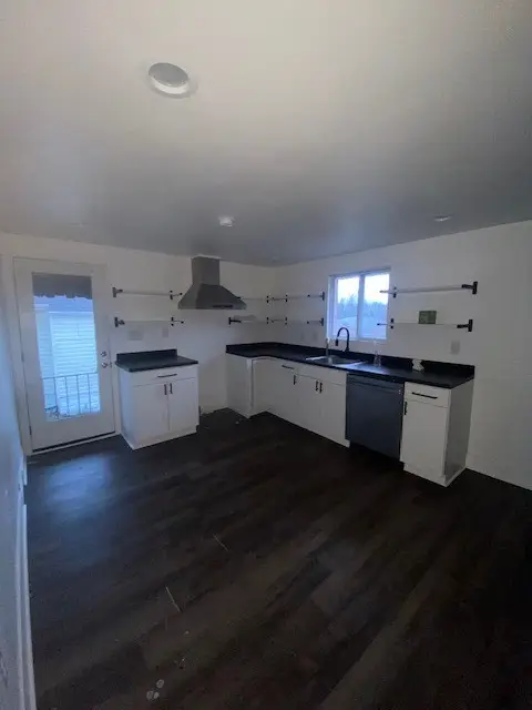 518 Arlington Ave, North Versailles, PA 15137 - #3