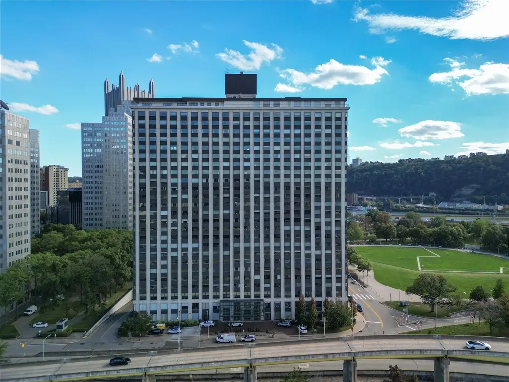 320 Fort Duquesne Blvd #12K, Pittsburgh, PA 15222 - #1