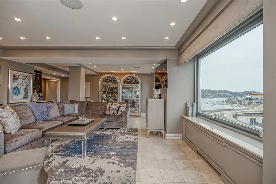 320 Fort Duquesne Blvd #12K, Pittsburgh, PA 15222 - #3