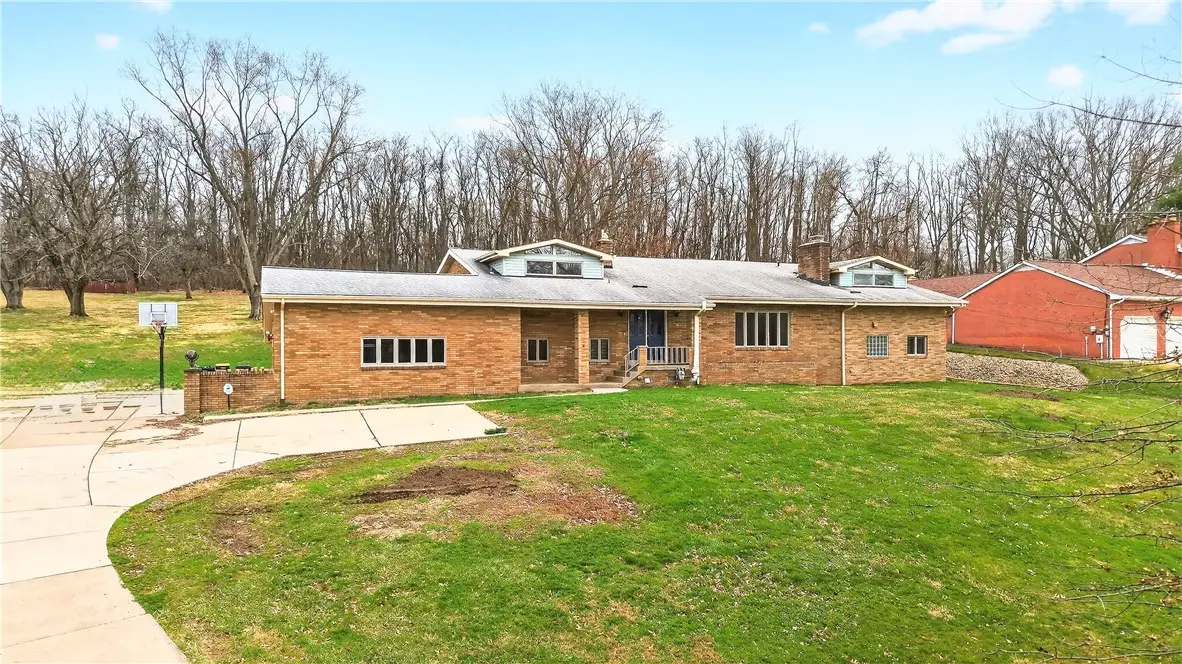 1443 Stoltz Rd, Bethel Park, PA 15102 - #1