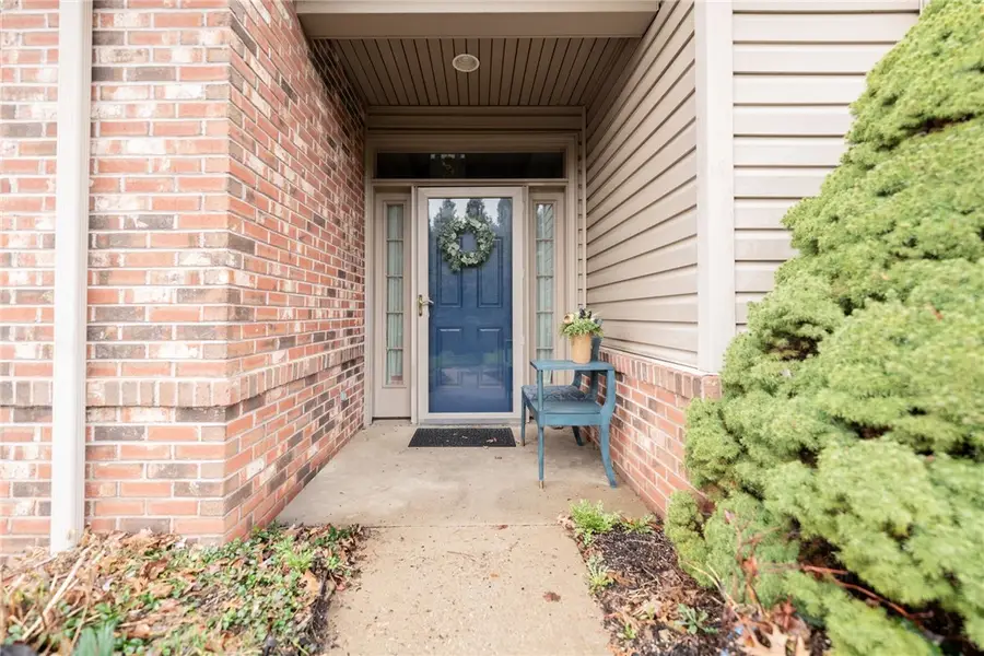 302 Mackenzie Ln, Pittsburgh, PA 15229 - #2