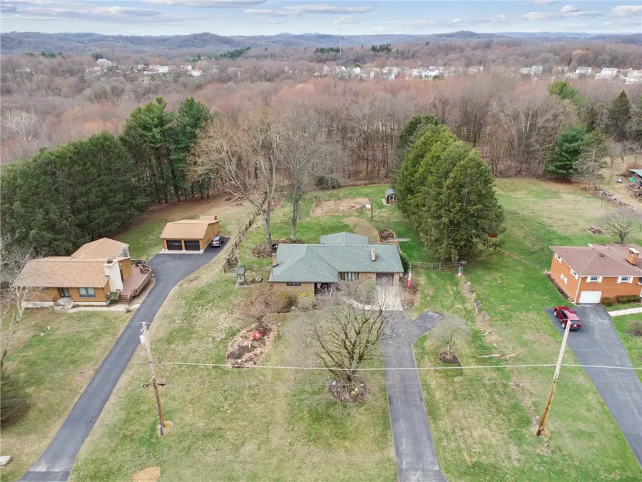 1824 Washington Rd, Apollo, PA 15613 - #2