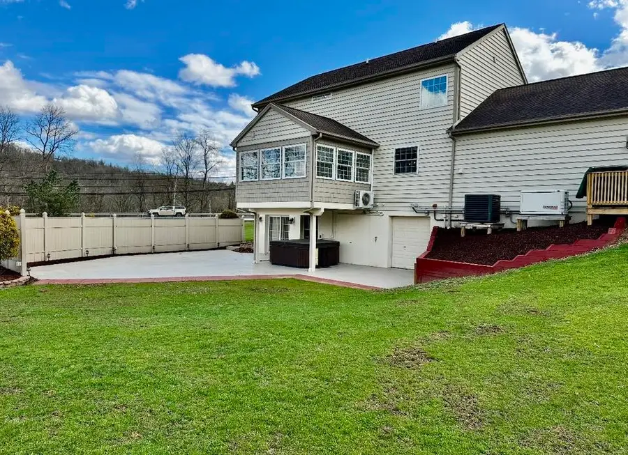 102 Sycamore Ln, Washington, PA 15301 - #2