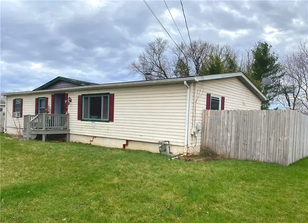 207 E 4th Ave, Latrobe, PA 15650