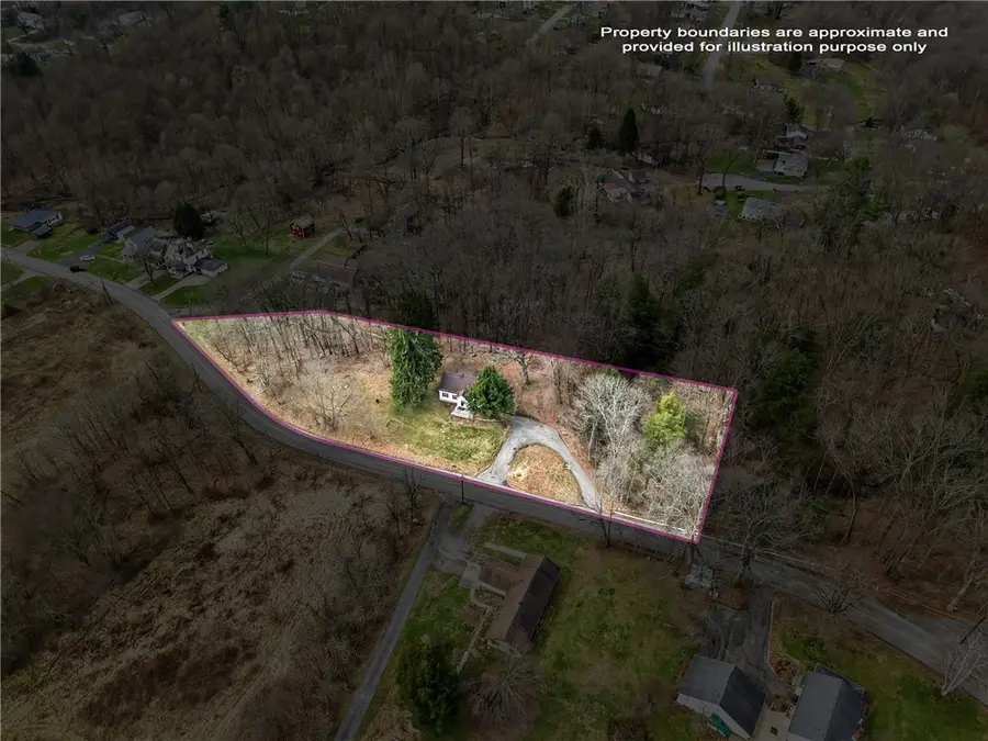 2411 Graceland Rd, New Castle, PA 16105 - #3