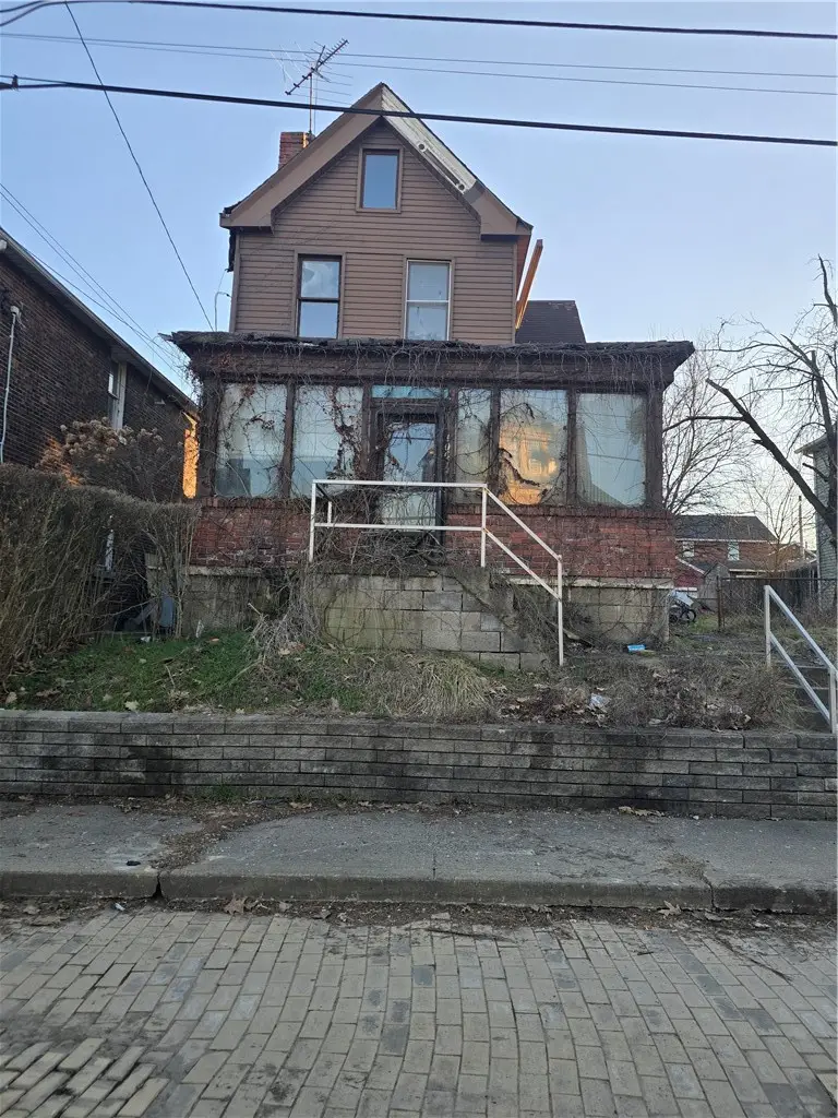 106 Peter Street, Duquesne, PA 15110 - #3