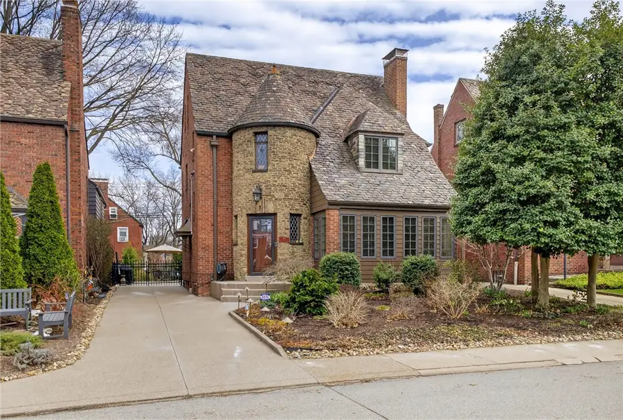 119 Yorkshire Dr, Pittsburgh, PA 15208 - #2