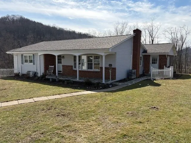 114 Wood Ln, Avonmore, PA 15618 - #1
