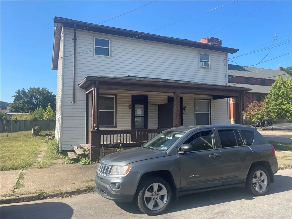 611 6th St, New Brighton, PA 15066 - #1