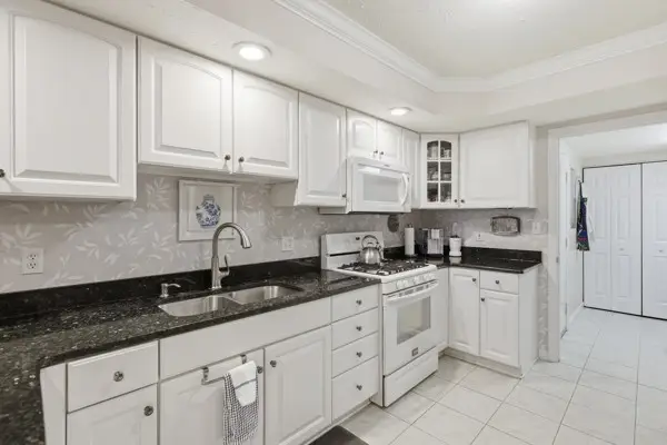 118 Windcrest Ct, Beaver Falls, PA 15010 - #2