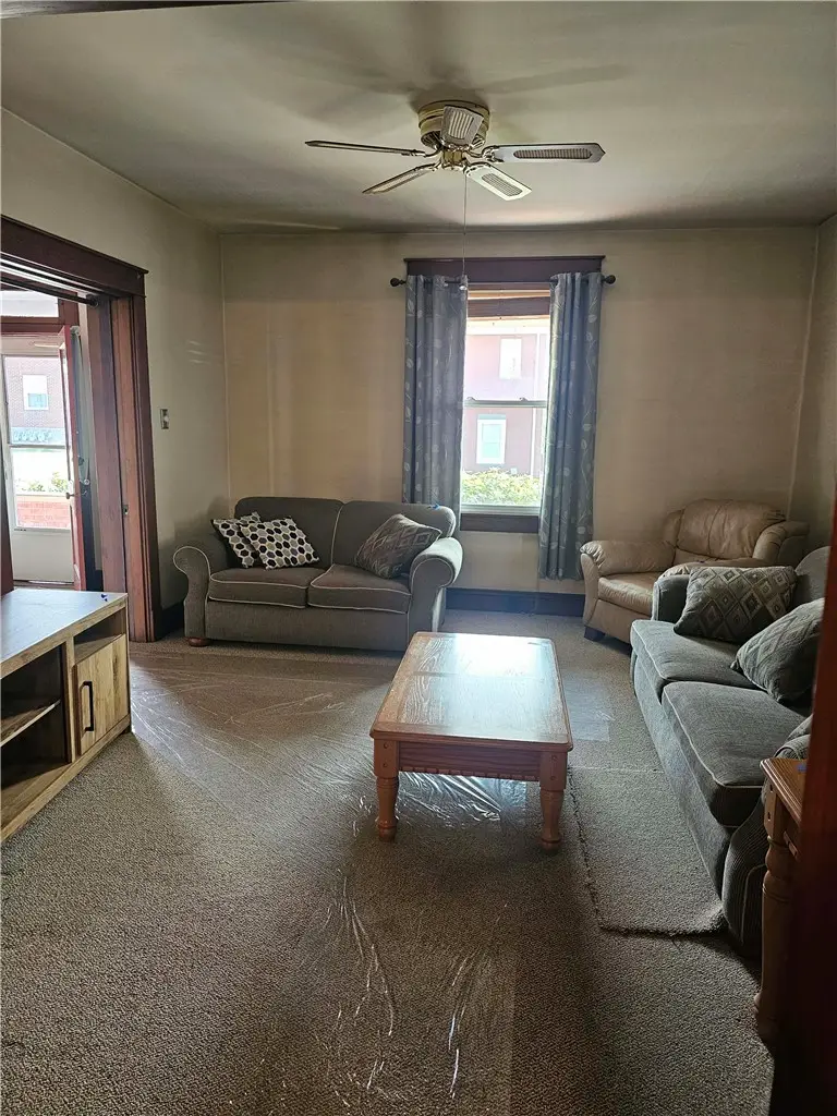 202 E Patterson Ave, Connellsville, PA 15425 - #3