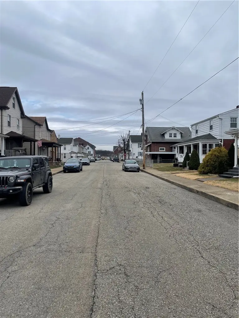 119 Washington St, Latrobe, PA 15650 - #3