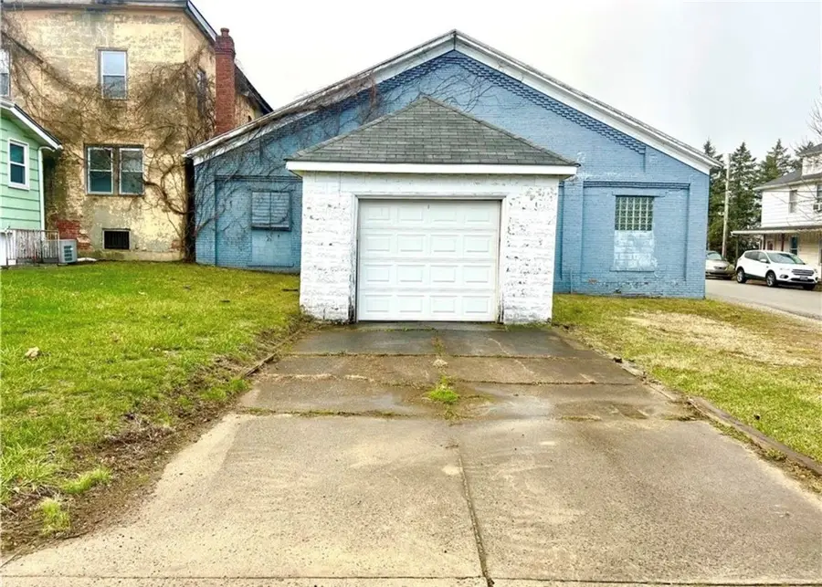 14 Dunlap St, Republic, PA 15475 - #3