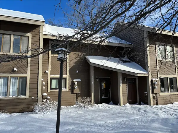 1215 Veech Lane, Hidden Valley, PA 15502