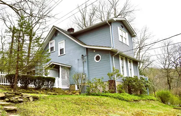 122 Saint Peter Way, Jeannette, PA 15644