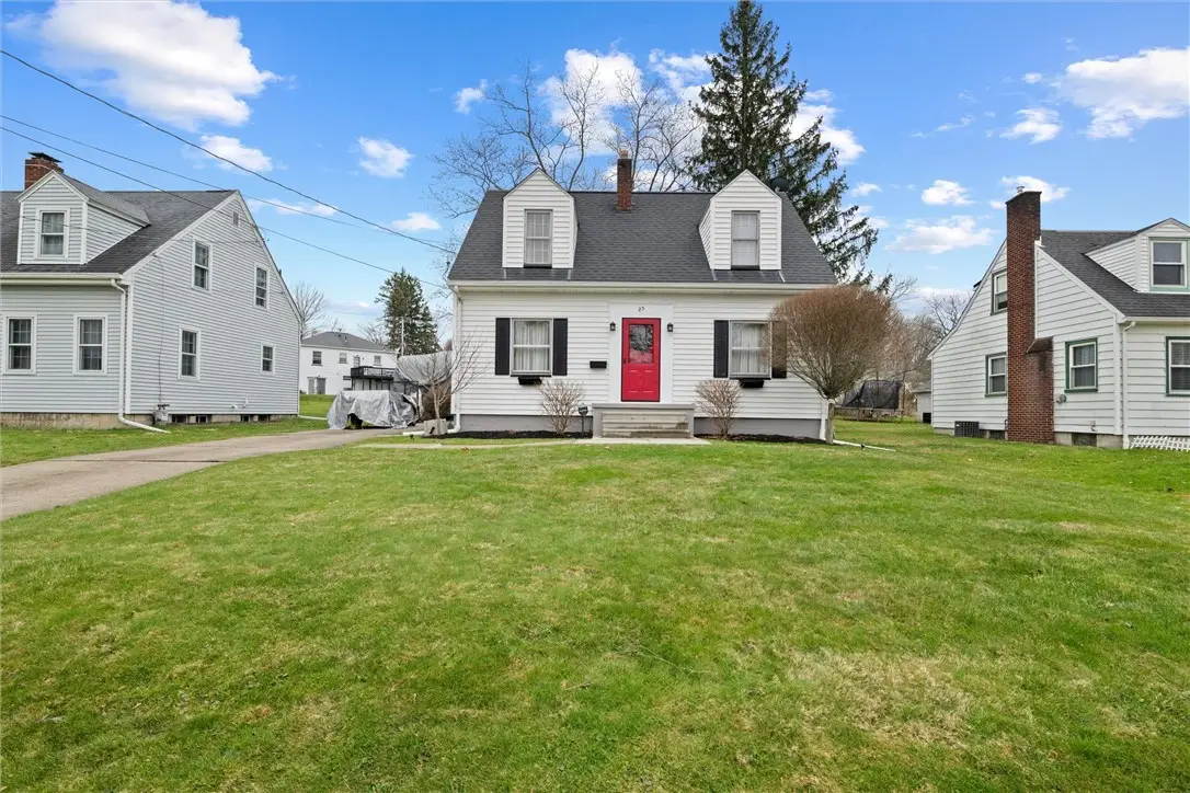 25 Capitol Ct, Farrell, PA 16121 - #1