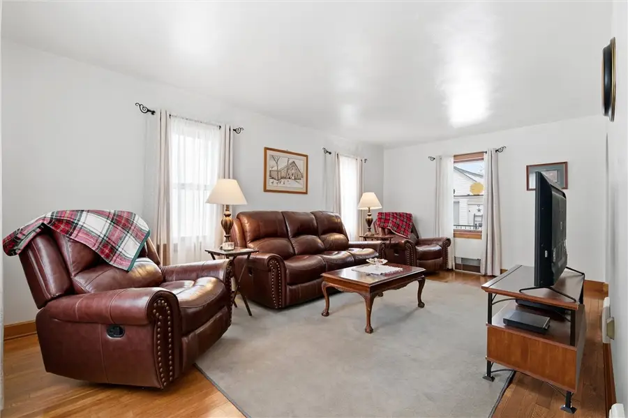 25 Capitol Ct, Farrell, PA 16121 - #3