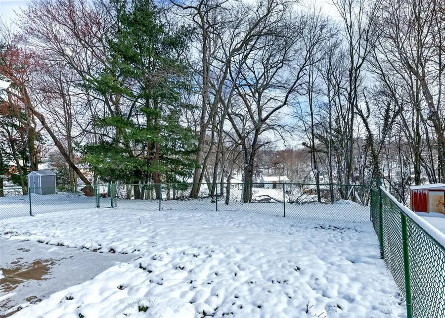 521 Saint Andrews Dr, Greensburg, PA 15601 - #3