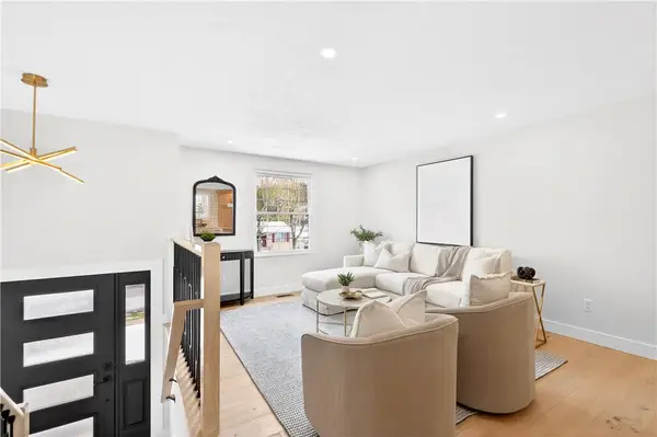 130 Fox Run Rd, Cranberry Twp, PA 16066