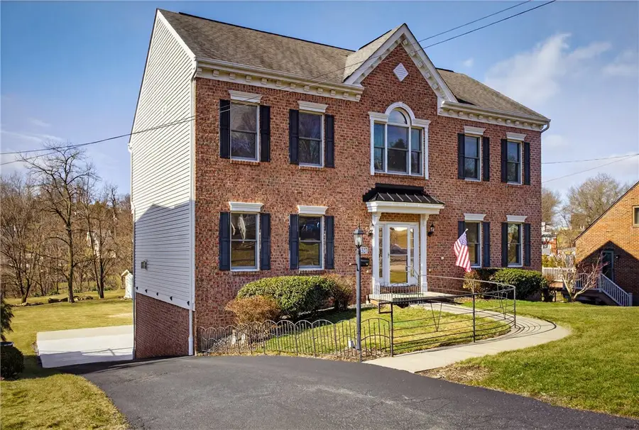 1327 Carnahan Rd, Pittsburgh, PA 15220 - #2